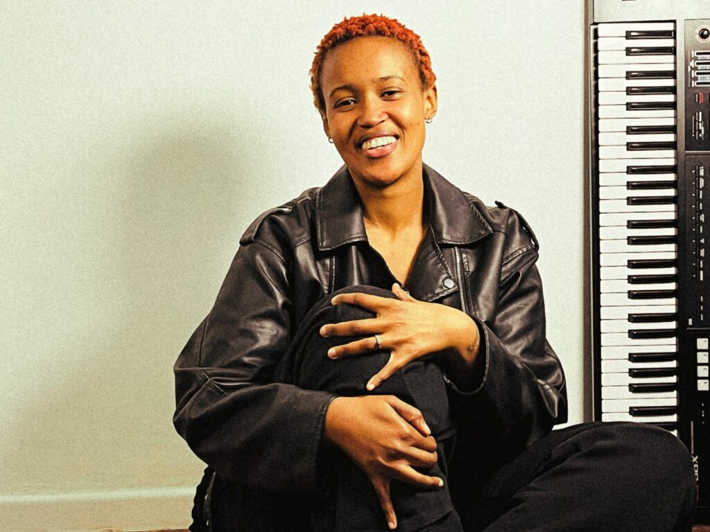 Thembi Dunjana playing her piano music